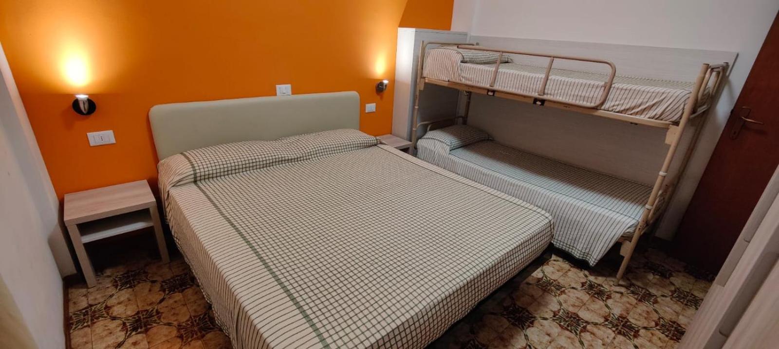 Residence Holiday Bellaria-Igea Marina Bagian luar foto